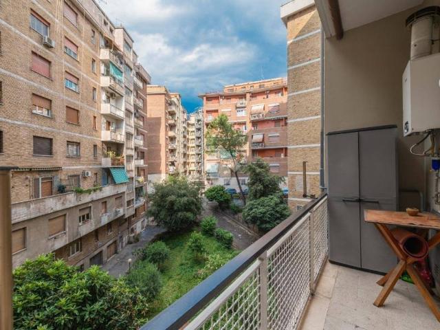Appartamento in vendita a Roma RM