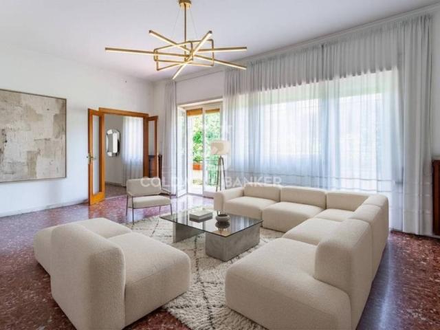 Appartamento in vendita a Roma RM