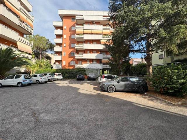Appartamento in vendita a Roma RM