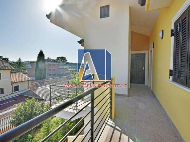 Appartamento in vendita a Roma RM