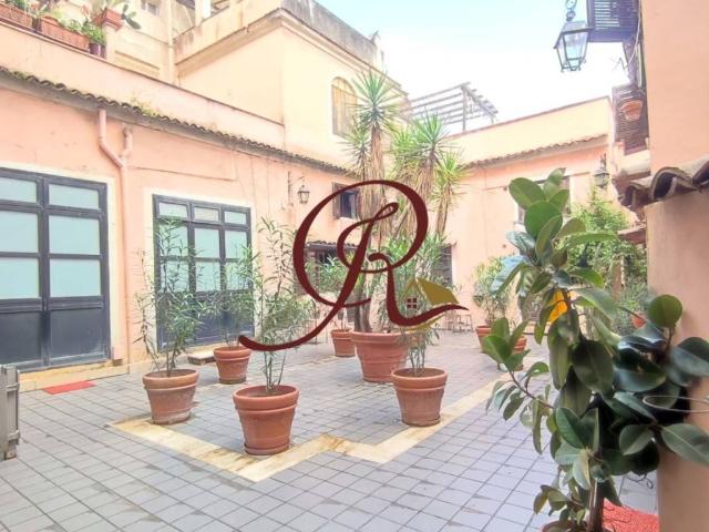 Appartamento in vendita a Roma RM