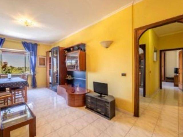 Appartamento in vendita a Roma RM