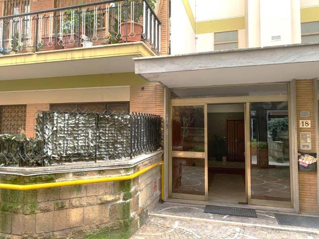 Appartamento in vendita a Roma RM