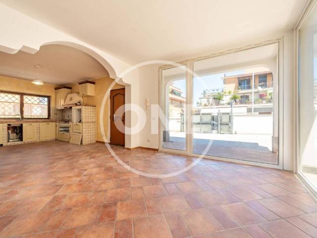 Appartamento in vendita a Roma RM