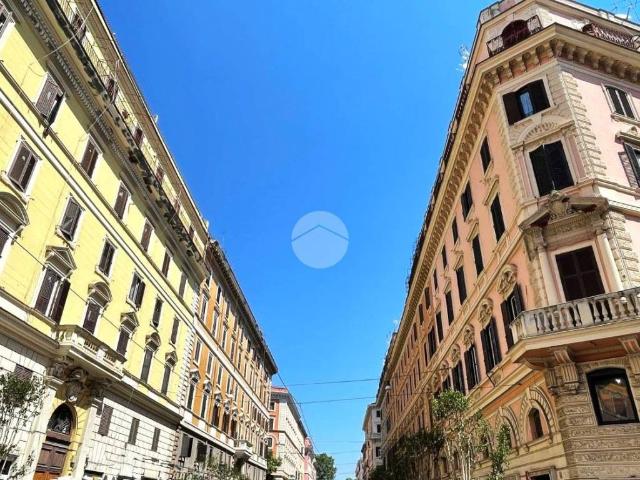 Appartamento in vendita a Roma RM