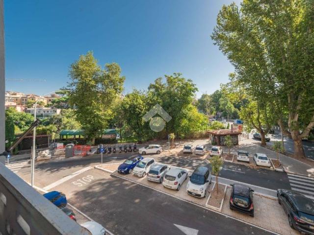 Appartamento in vendita a Roma RM