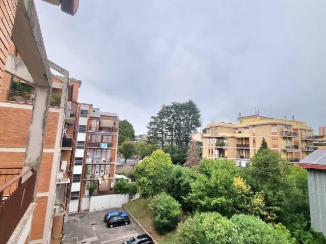 Appartamento in vendita a Roma RM