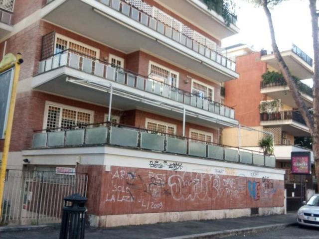 Appartamento in vendita a Roma RM
