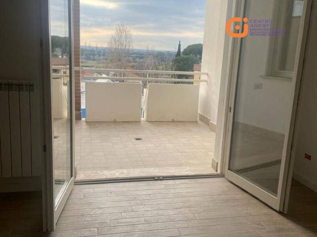 Appartamento in vendita a Roma RM