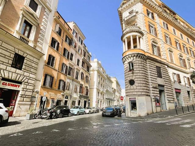 Appartamento in vendita a Roma RM