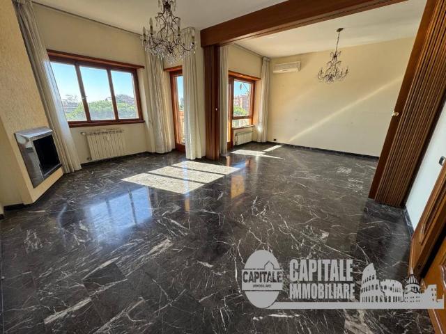 Appartamento in vendita a Roma RM