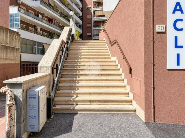 Appartamento in vendita a Roma RM