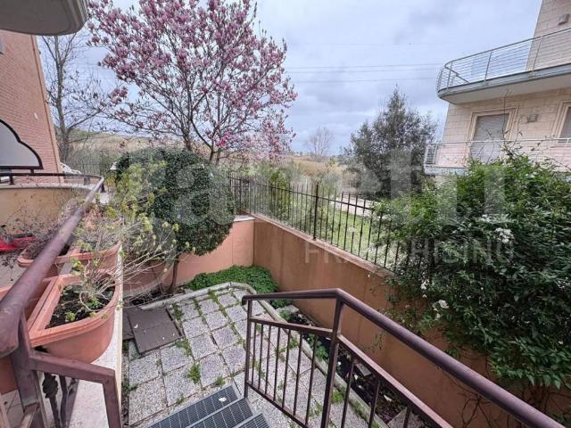 Appartamento in vendita a Roma RM