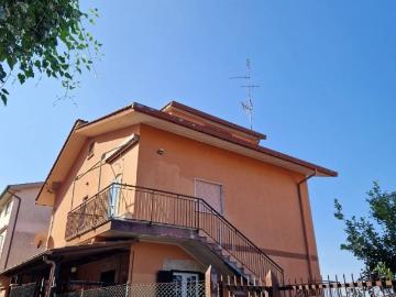 Appartamento in vendita a Roma RM