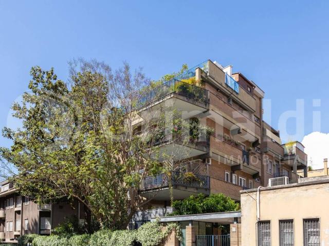 Appartamento in vendita a Roma RM