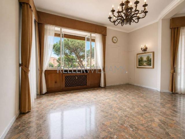 Appartamento in vendita a Roma RM