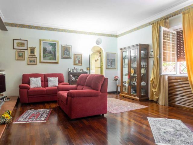 Appartamento in vendita a Roma RM