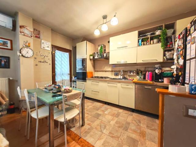 Appartamento in vendita a Roma RM