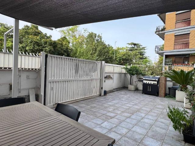 Appartamento in vendita a Roma RM