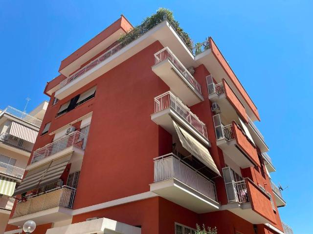 Appartamento in vendita a Roma RM