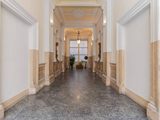 Appartamento in vendita a Roma RM