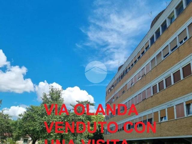 Appartamento in vendita a Roma RM