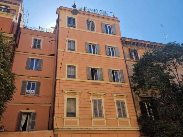 Appartamento in vendita a Roma RM