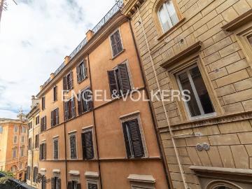 Appartamento in vendita a Roma RM