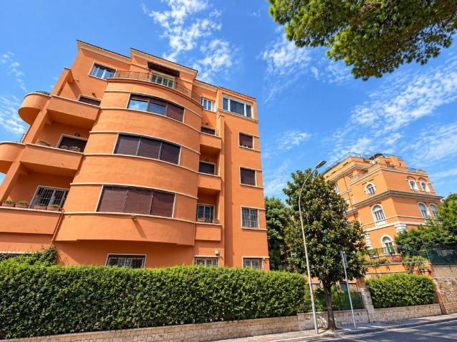 Appartamento in vendita a Roma RM