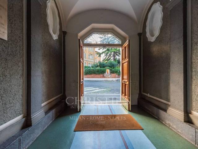 Appartamento in vendita a Roma RM