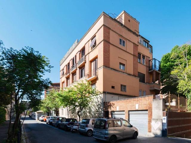 Appartamento in vendita a Roma RM