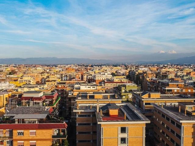Appartamento in vendita a Roma RM