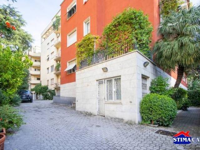 Appartamento in vendita a Roma RM