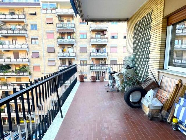 Appartamento in vendita a Roma RM