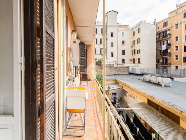 Appartamento in vendita a Roma RM
