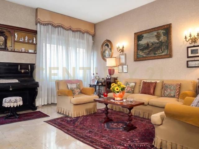 Appartamento in vendita a Roma RM
