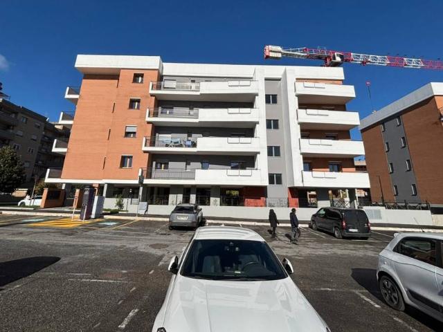 Appartamento in vendita a Roma RM
