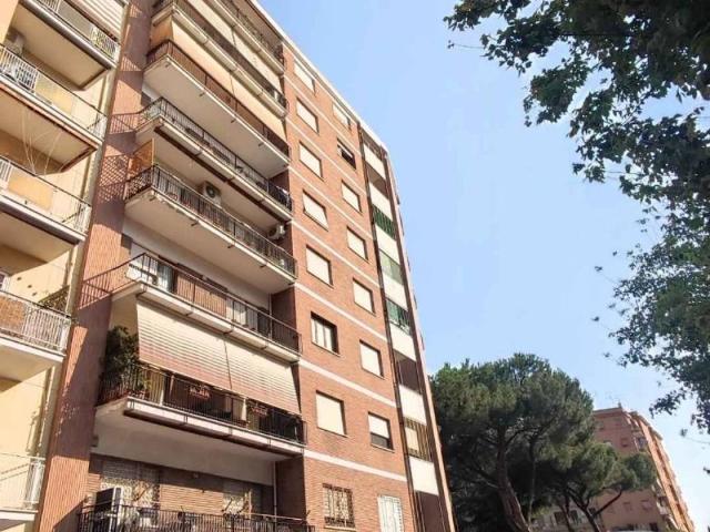 Appartamento in vendita a Roma RM