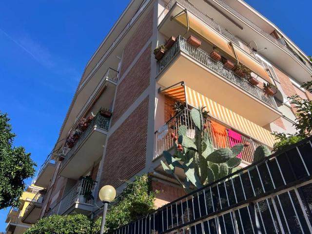 Appartamento in vendita a Roma RM