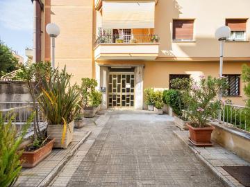 Appartamento in vendita a Roma RM