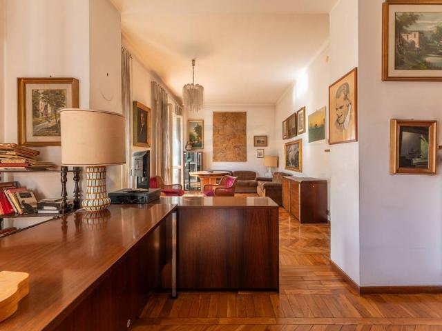 Appartamento in vendita a Roma RM