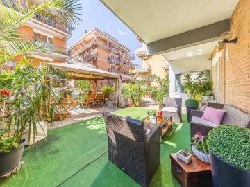 Appartamento in vendita a Roma RM