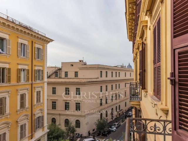Appartamento in vendita a Roma RM