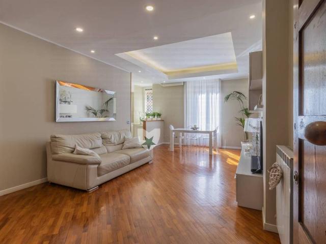 Appartamento in vendita a Roma RM