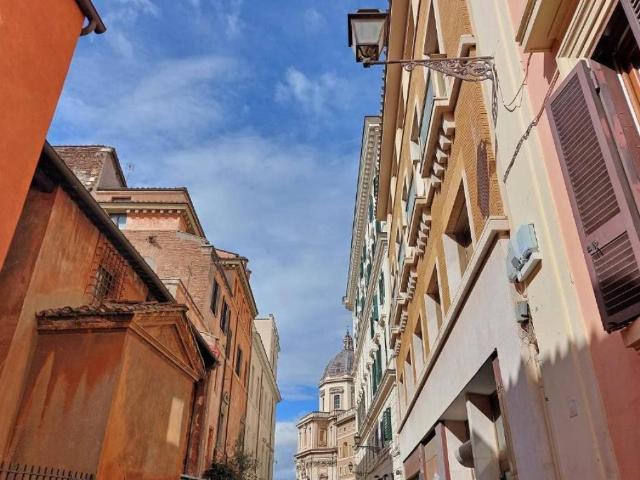 Appartamento in vendita a Roma RM