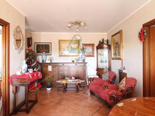 Appartamento in vendita a Roma RM