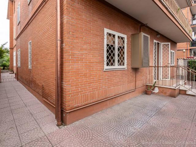 Appartamento in vendita a Roma RM