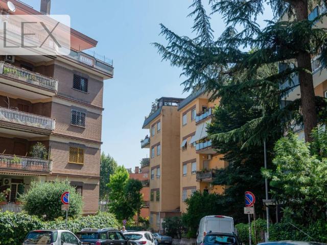 Appartamento in vendita a Roma RM