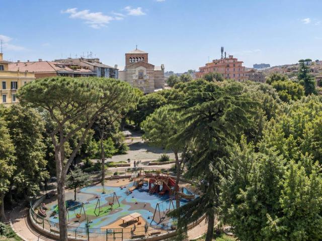Appartamento in vendita a Roma RM