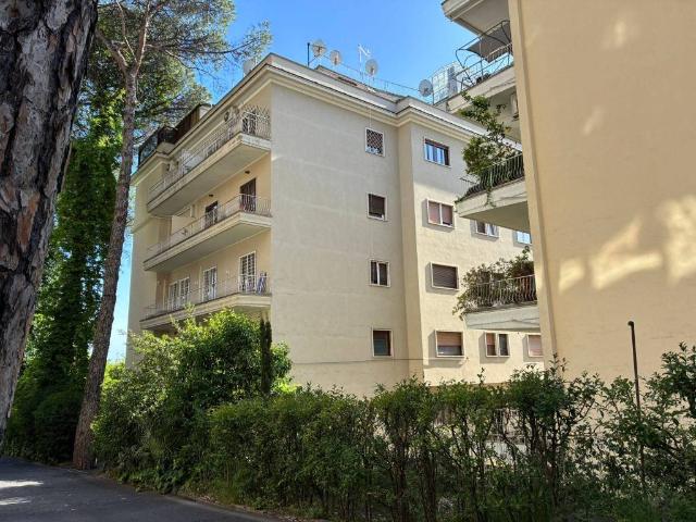 Appartamento in vendita a Roma RM